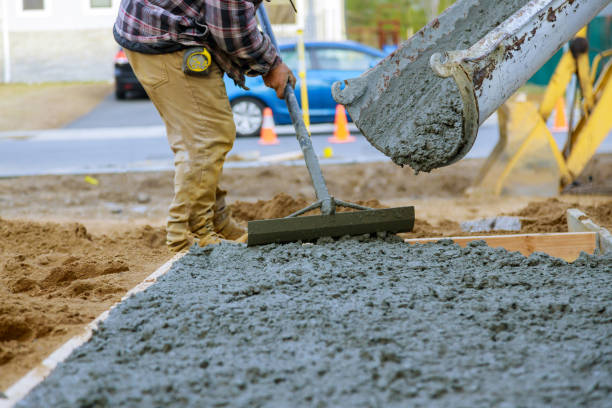 Best Concrete Sidewalk Installation  in Central Garage, VA